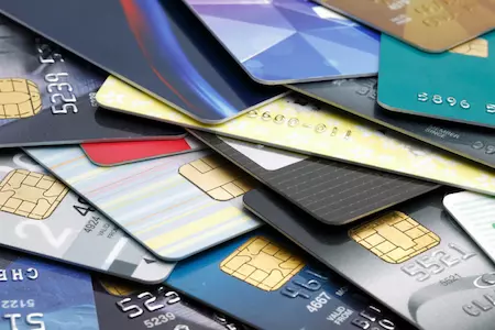 How Credit Cards Differ From Debit Cards,