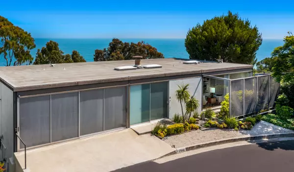 Dreaming Of The ‘60s: Pierre Koenig In Pacific Palisades, $4.5M,Philip Ferrato