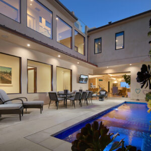 This Corona del Mar &#8216;Soft Contemporary&#8217; Estate is the Ultimate Entertainer&#8217;s Oasis,Alyson Pitarre