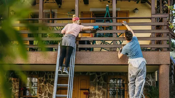 The Repairs That Will Help Sell Your House in a Cooling Market,Veronica Dagher