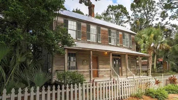 Missing Halloween? Friendly Ghosts Haunt a Historic Florida Home From the 1890s,Tiffani Sherman