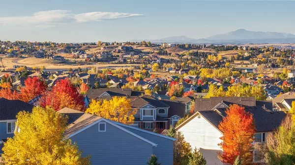 Will Plunging Mortgage Rates Spark a New Homebuying Rush? Here’s What the Latest Housing Statistics Say,Andrea Riquier