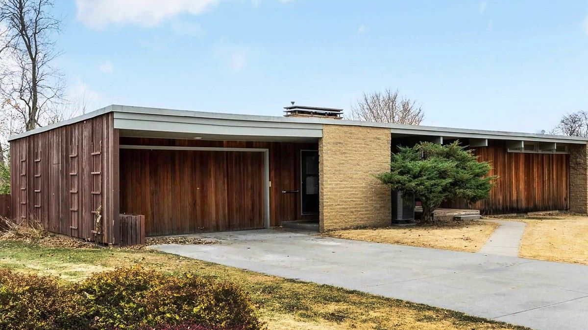 Midcentury Modern Home in Omaha
