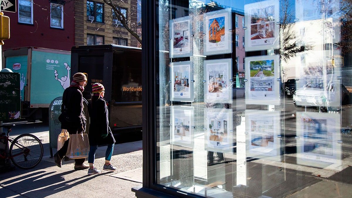 Seller's Market, Buyer's Market... or ‘Nobody’s Market’? The Weird State of Housing Right Now
