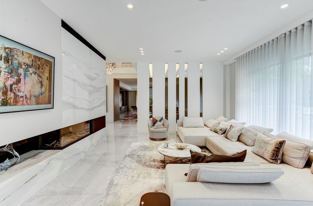 The interior of a modern luxury home in Montréal.