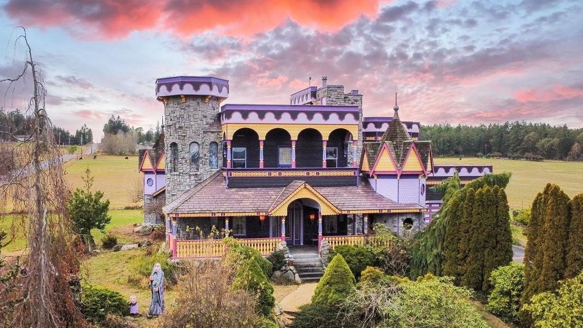 Purple Reign: Castle Clad in Royal Hues in Pacific Northwest Available for Rent