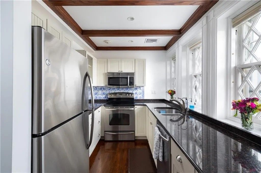 Newport kitchen