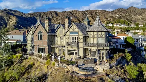 Magical Burbank Castle With Views of the Valley Available for the Very First Time,Larissa Runkle