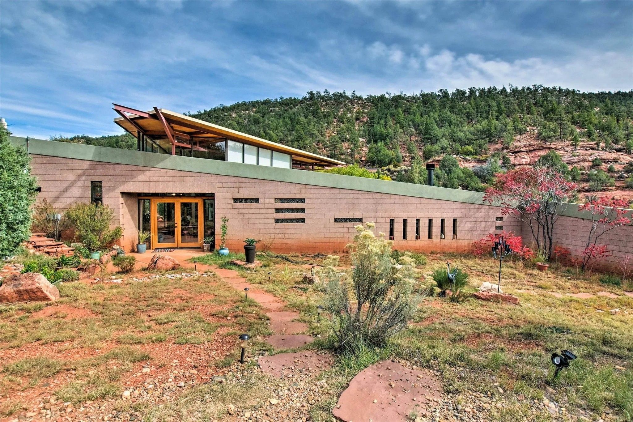 Modern NM home