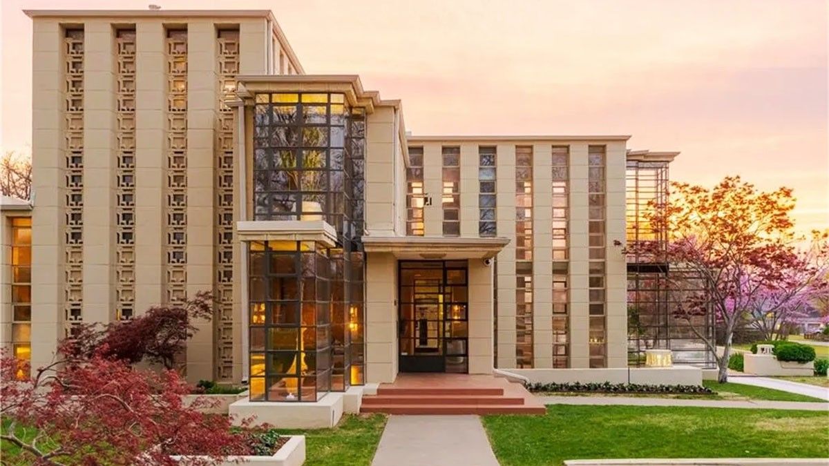 ‘Once in a Generation’ Frank Lloyd Wright-Designed Home in Tulsa, OK, Lists for $7.9M