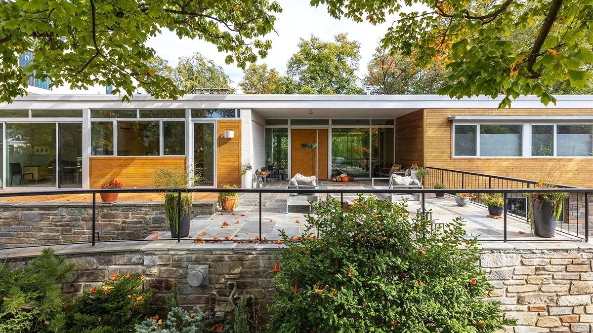 A Modernized Midcentury Modern Home Offers Skyline Views of Washington, DC for $3.3M