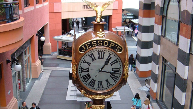 Jessop's clock in Horton Plaza