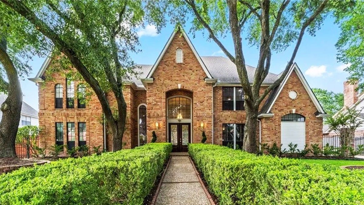5 Mansions for Under a Million—Who Says You Have to Be an Aristocrat to Live Like One?
