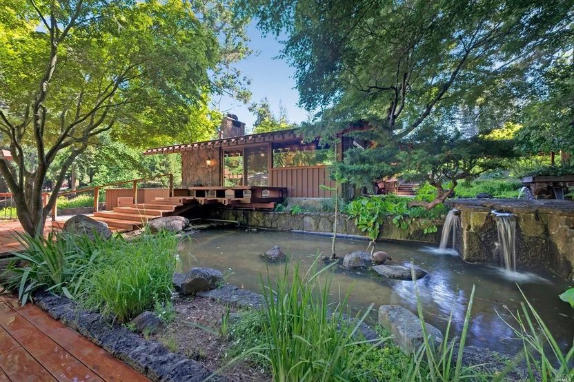 Realtor.com - Charles M. Schulz Home 3