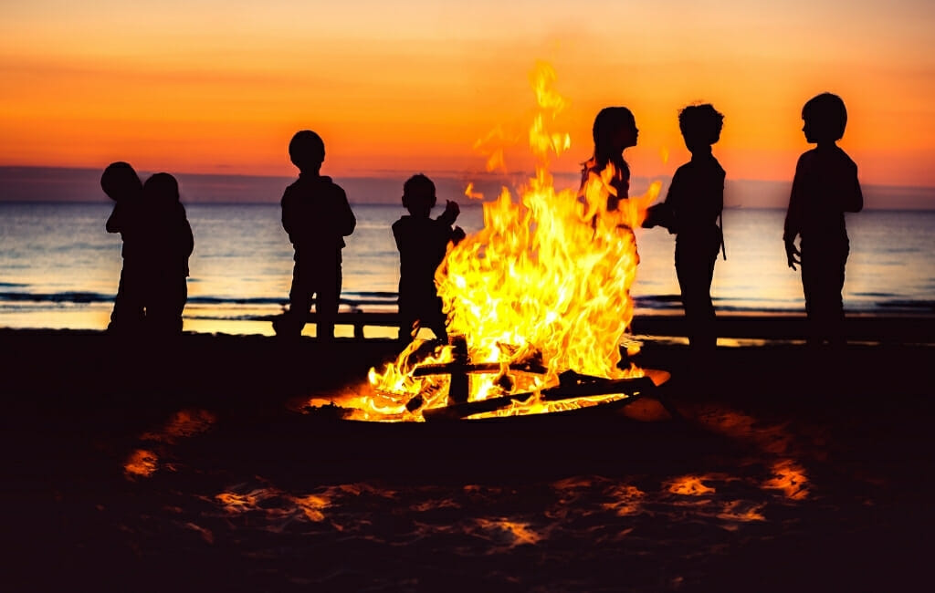 San Diego Beach Bonfire with the Kids Free Things to do in San Diego