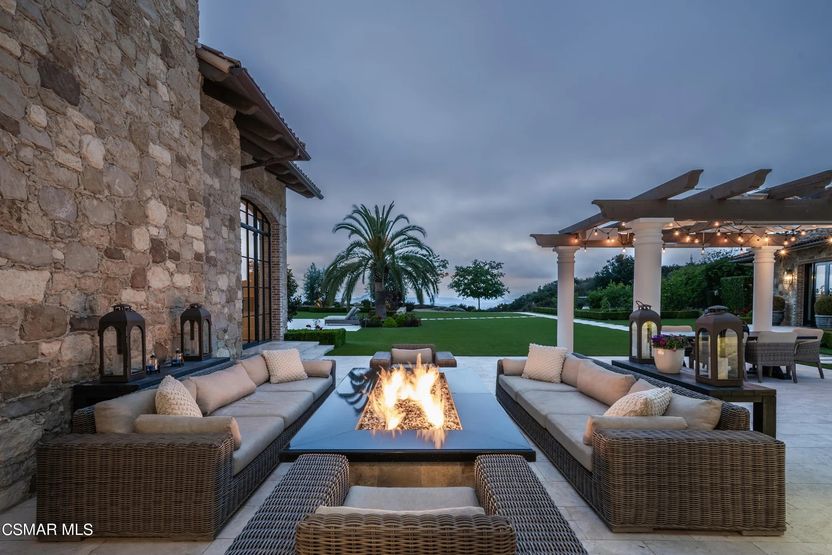 Realtor.com - John Fogerty Home 8