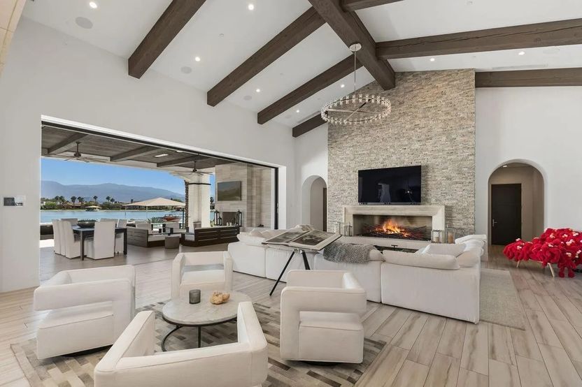 Realtor.com - Tyga Home 4