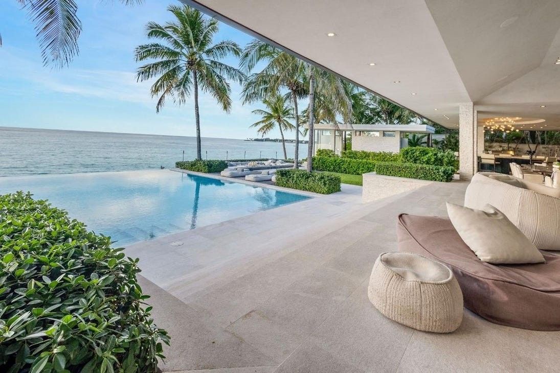 Bahamas estate
