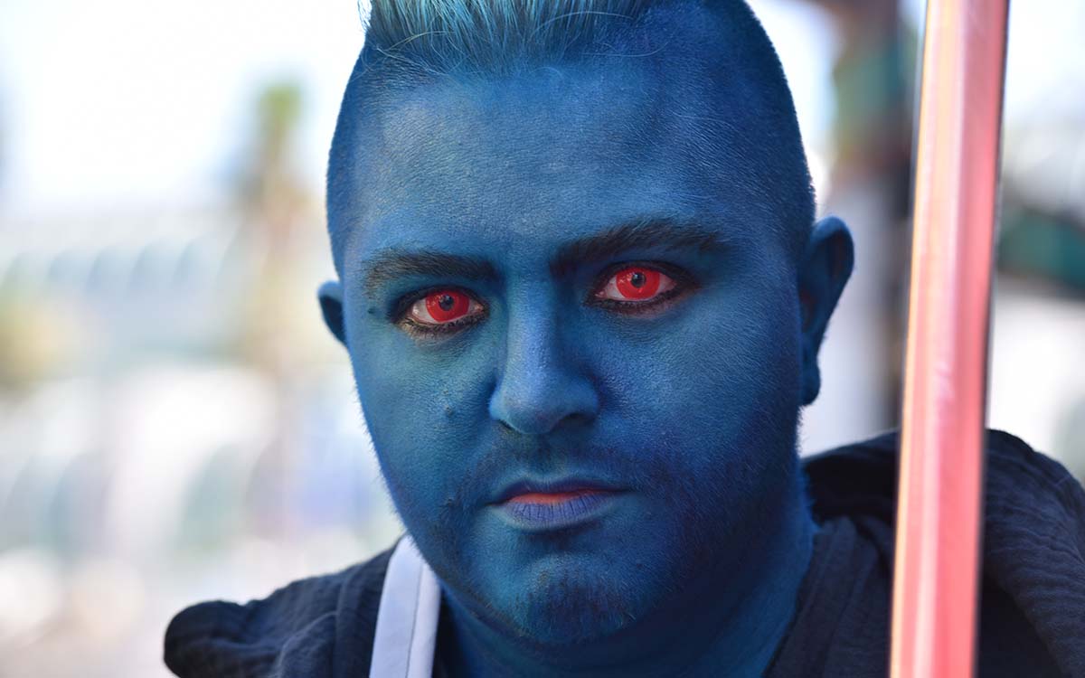 Maia Blackman of Ramona as Chiss Sith Warrior. Photo by Chris Stone
