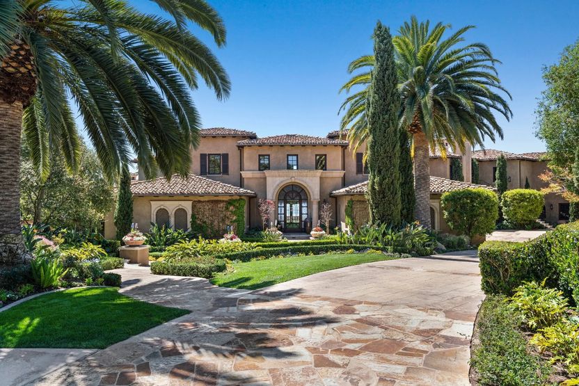 Zach LaVine Home 1