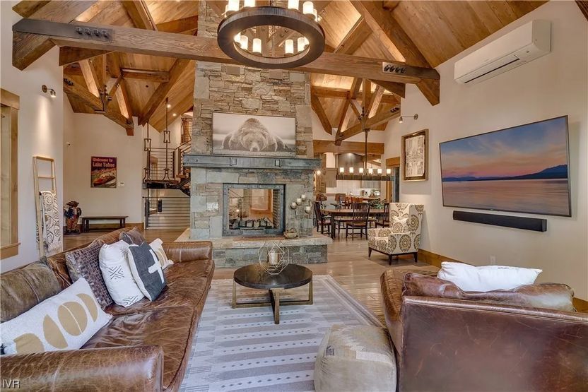 Realtor.com - Robert Gallery Home 4