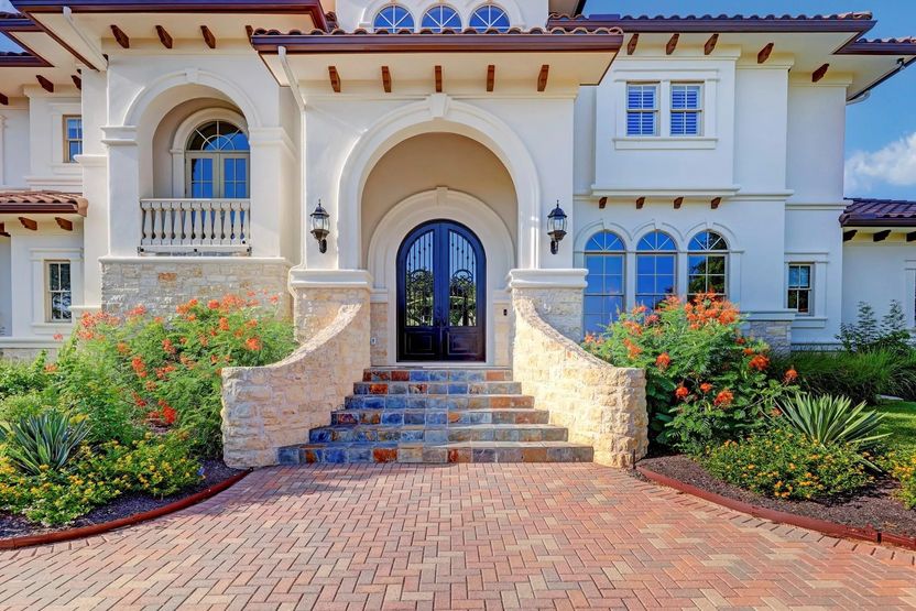 Realtor.com - Rudy Tomjanovich home