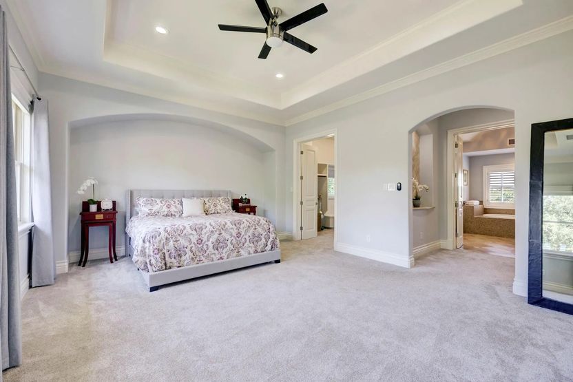 Realtor.com - Rudy Tomjanovich home