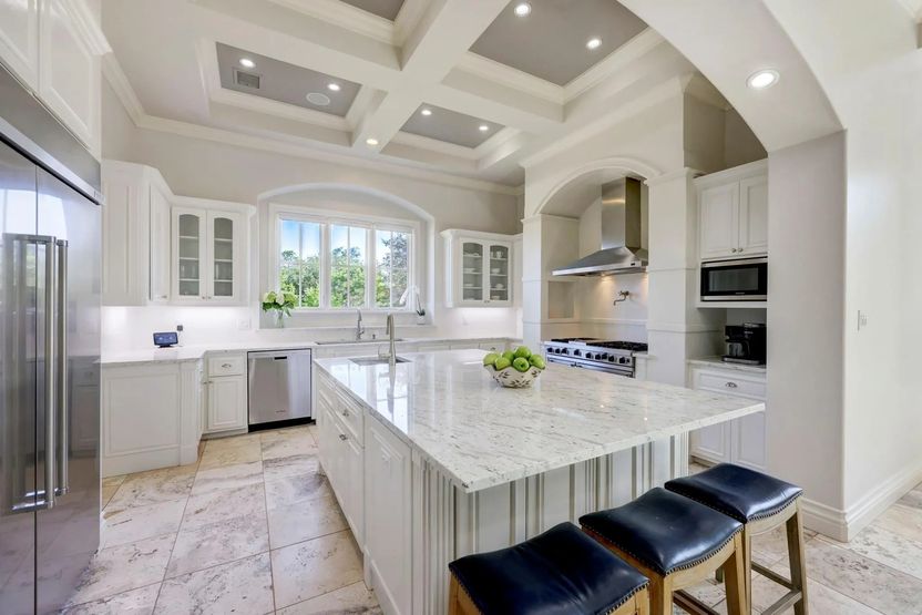 Realtor.com - Rudy Tomjanovich home