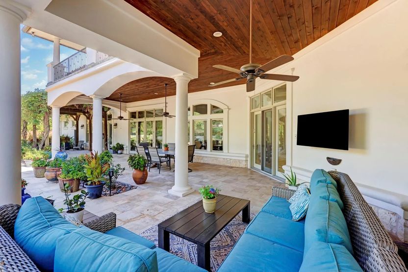 Realtor.com - Rudy Tomjanovich home