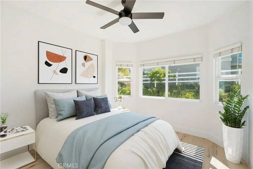 Spare Barbie Dream House bedroom