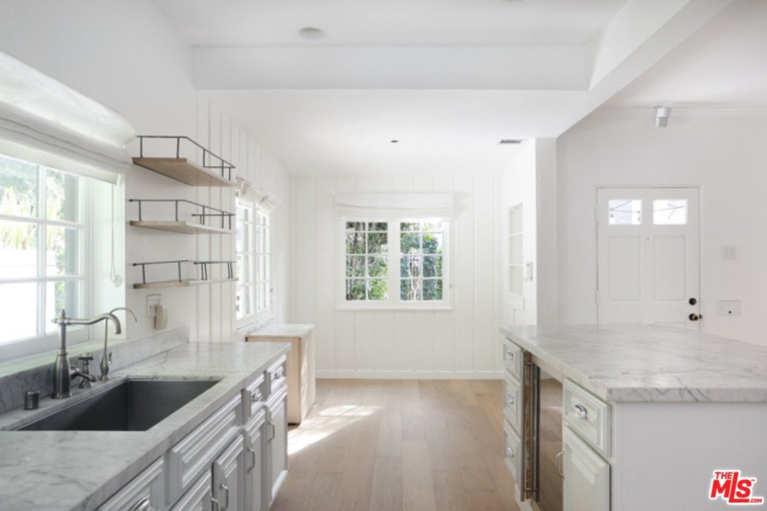 Realtor.com - Rashida Jones Home 6