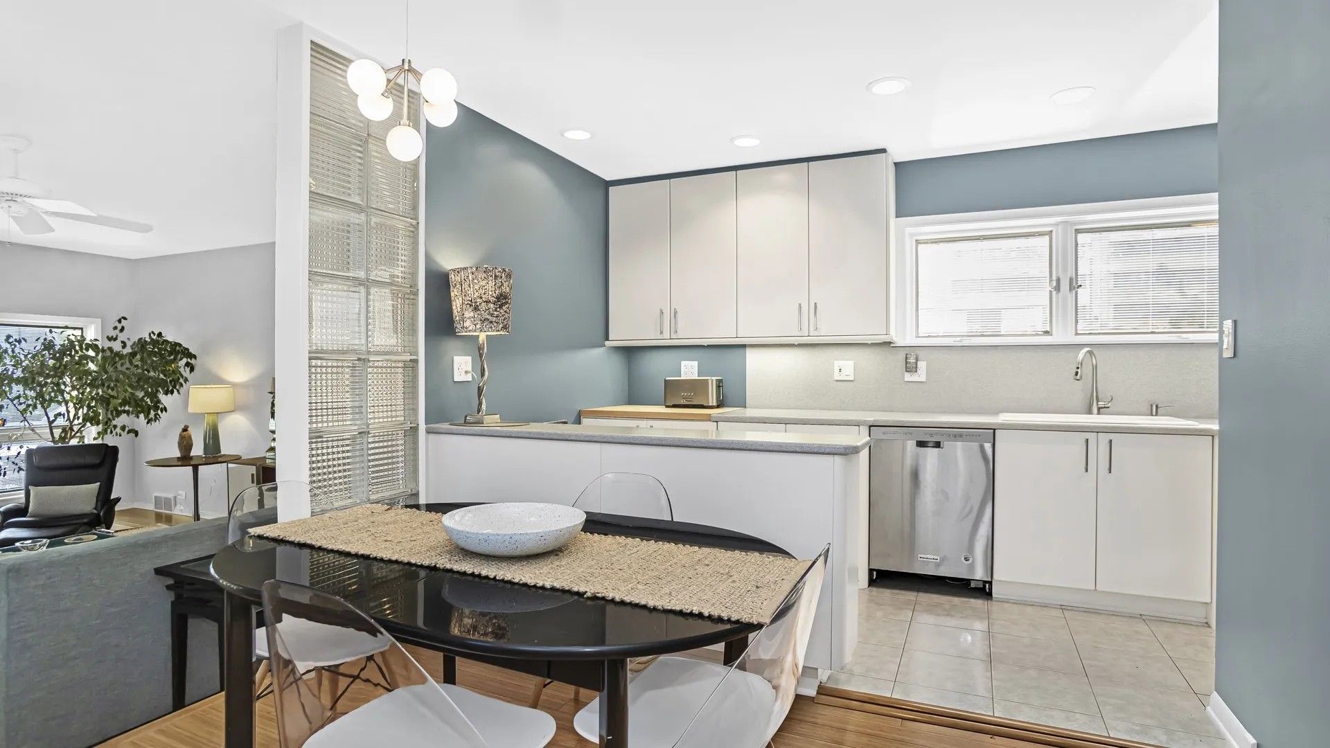 Gutnayer home in Evanston