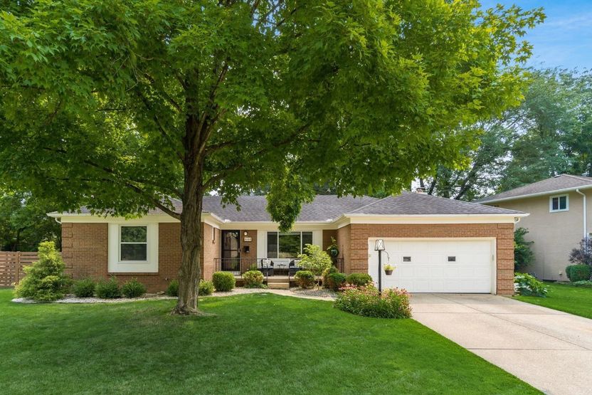 444 Anthony Ct, Gahanna, OH 43230