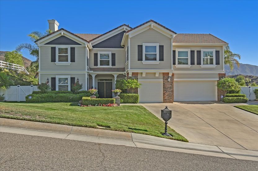 The house selected for the "Barbie Dream House challenge."