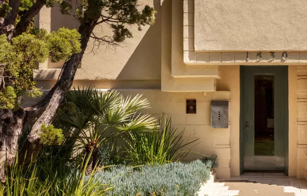 Lloyd Wright’s c1922 Bollman House, $3.2M,Philip Ferrato