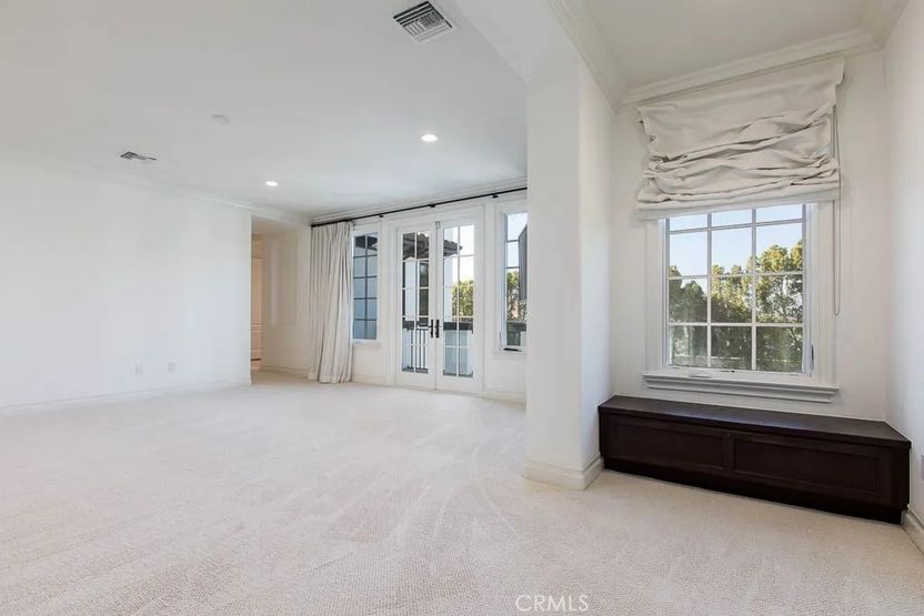 Realtor.com - Travis Barker House 7