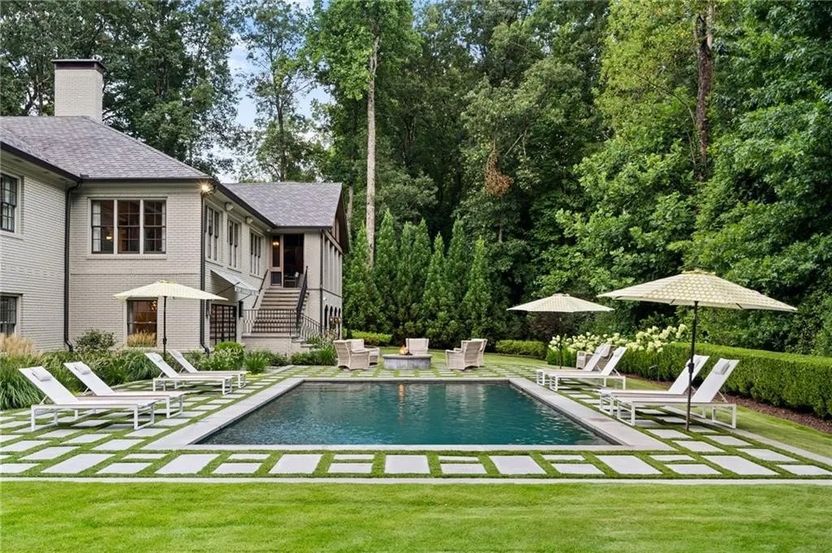 Realtor.com - Melissa McCarthy and Ben Falcone Home 13