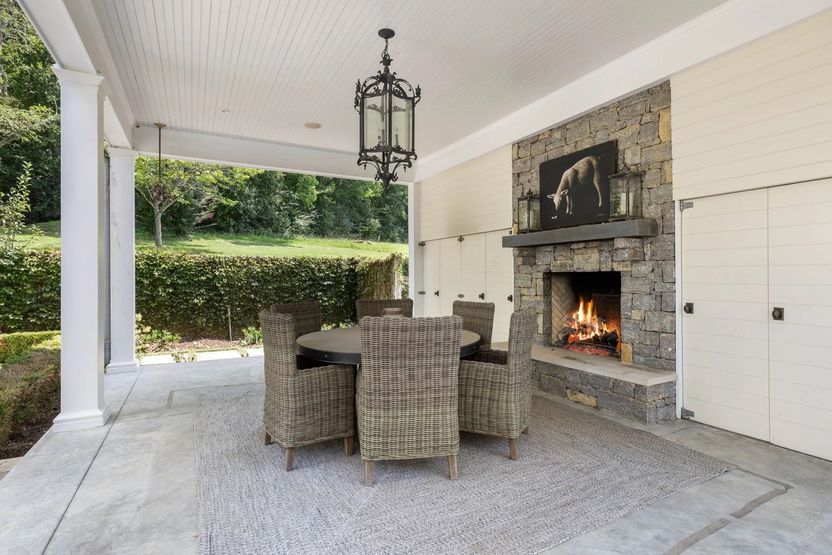 Realtor.com - Gigi Levangie 12