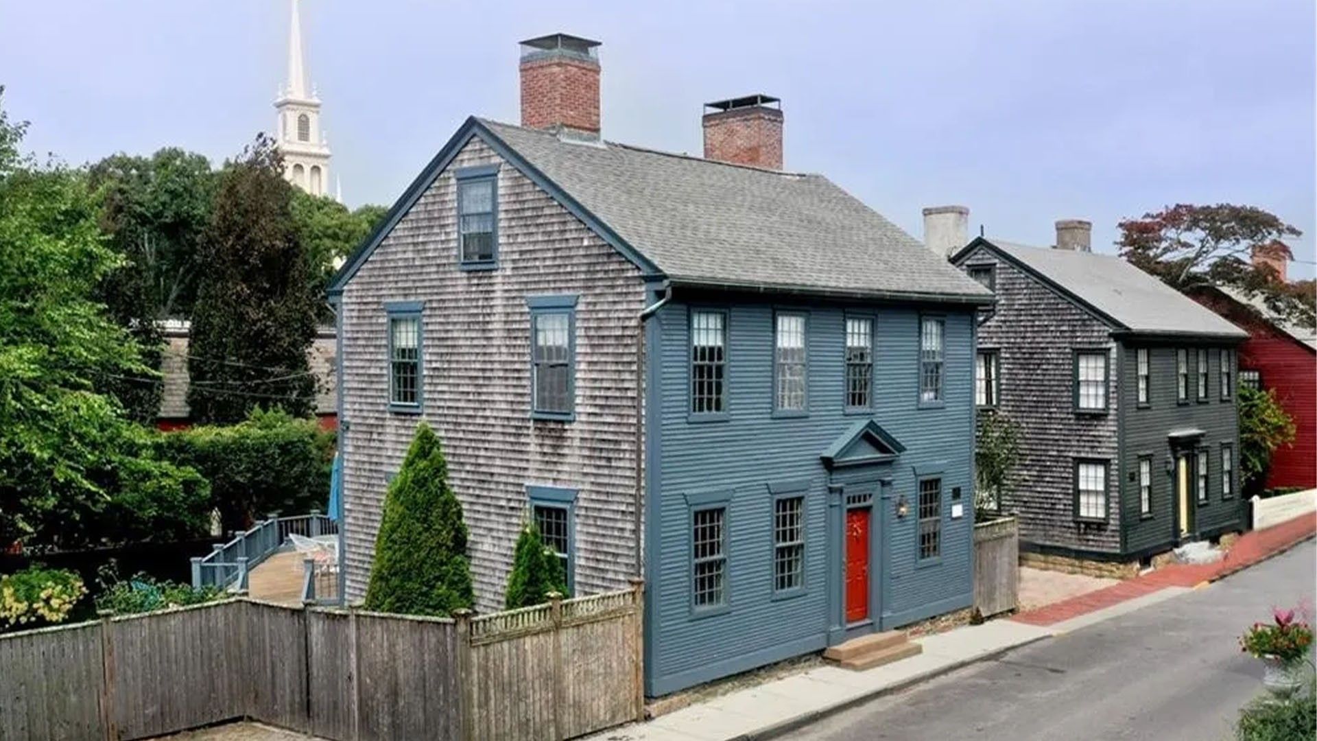 Restored 18th-Century George Mowatt House in Newport