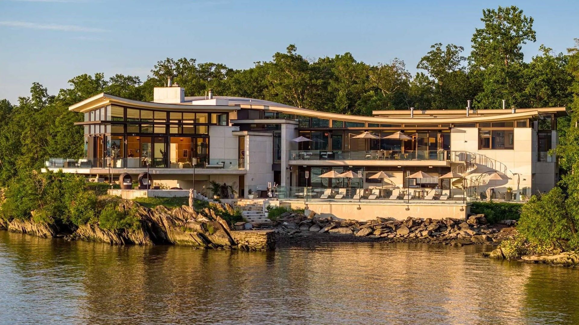 10-Acre New York Riverfront Estate