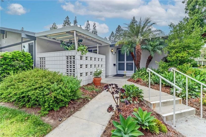 519 Calle Aragon Unit B, Laguna Woods, CA 92637
