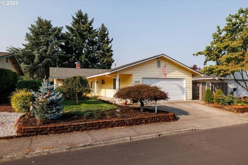 16685 SW Queen Anne Ave, King City, OR 97224