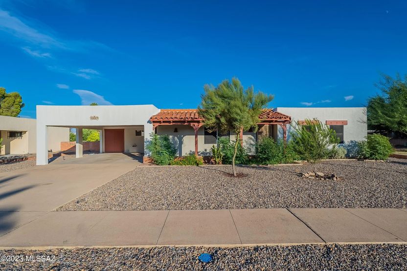 1987 S Santa Carla Dr, Green Valley, AZ 85614