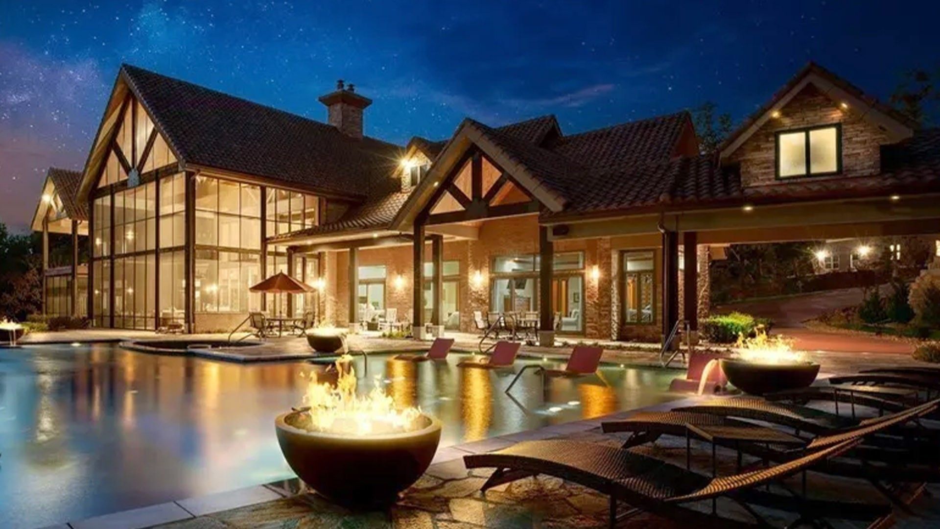 $17.5M Lakefront Mansion Is Missouri