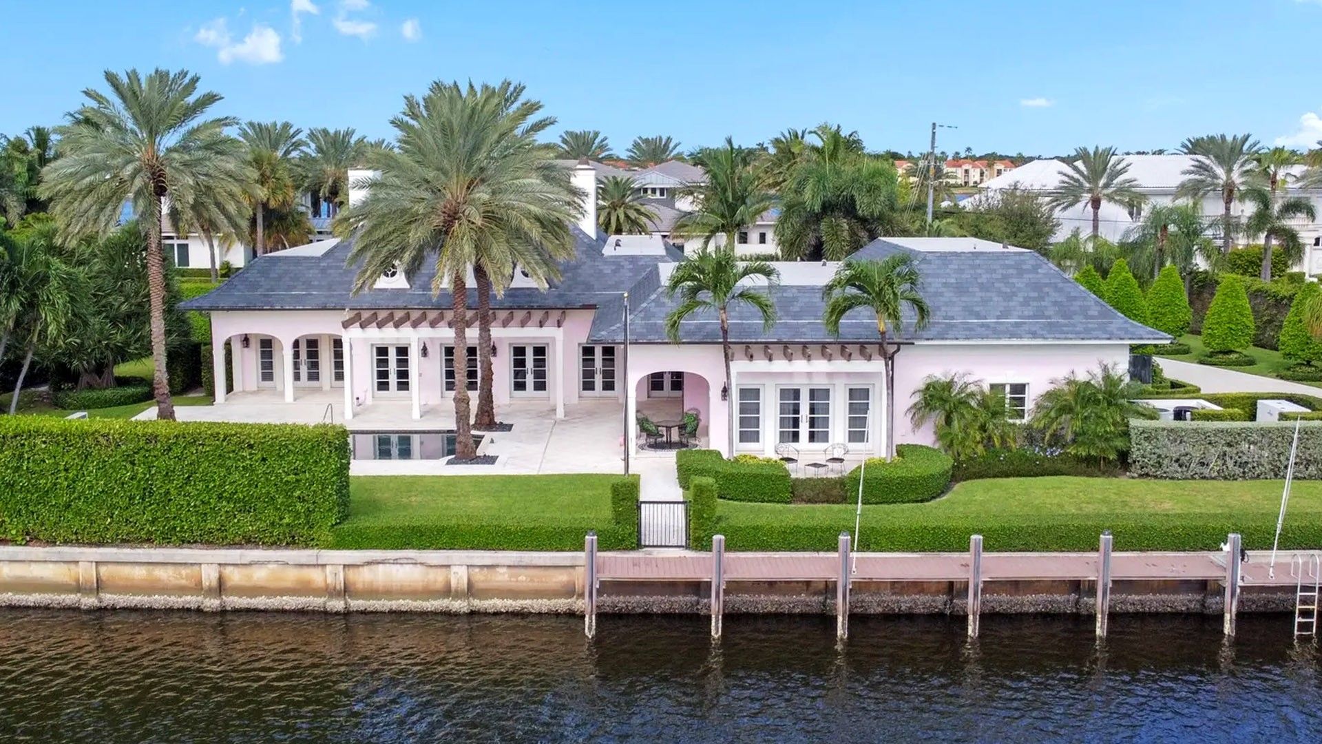 A waterfront Home in South Florida