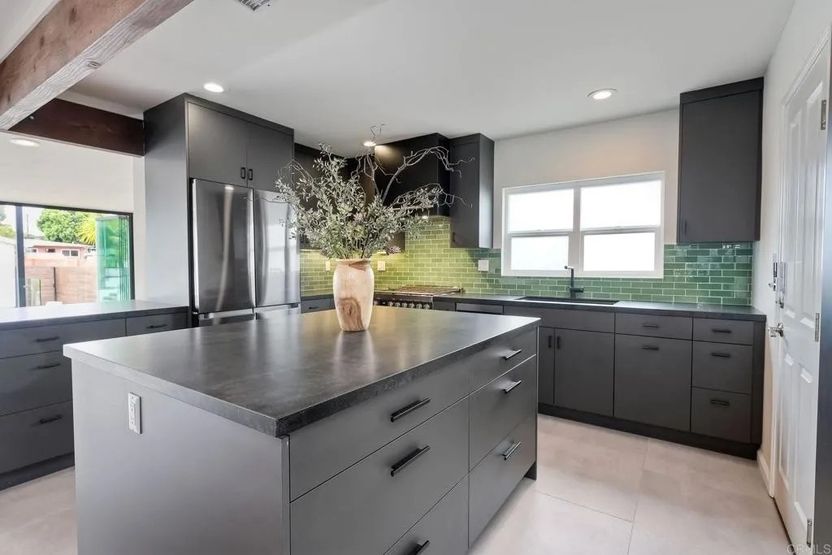 Realtor.com - Frances Bean Cobain 10