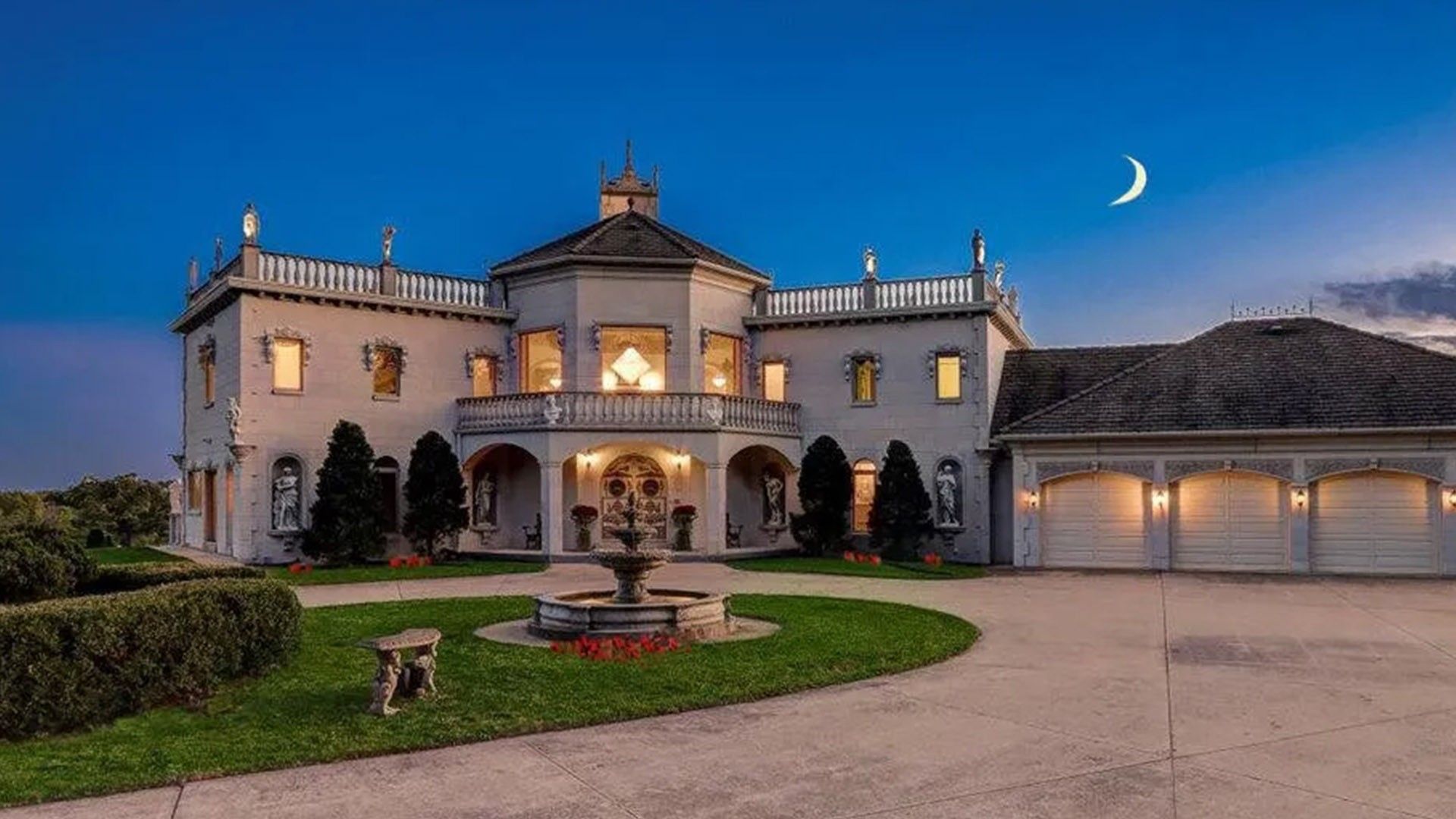 Versailles-Inspired Estate in Wisconsin