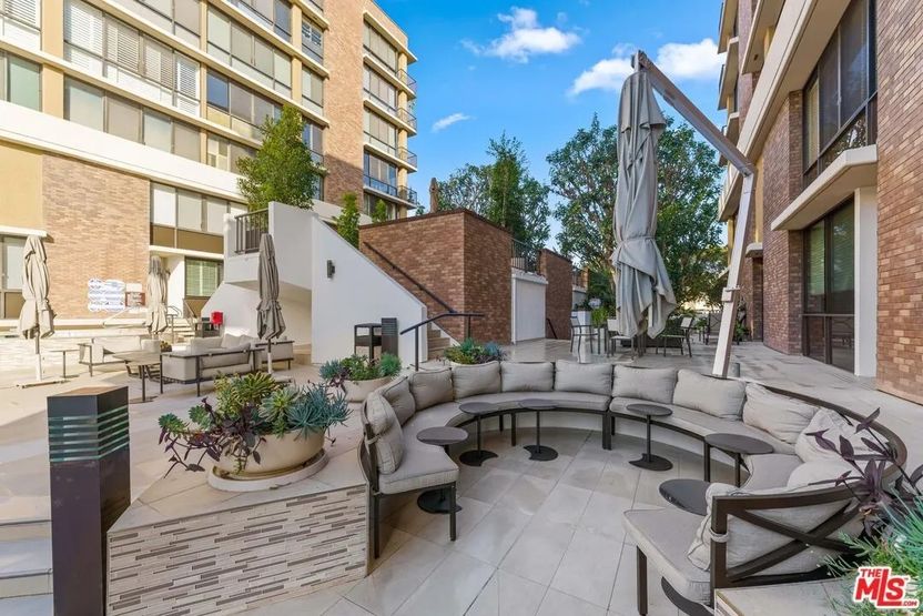 Realtor.com - Kristin Chenoweth 12