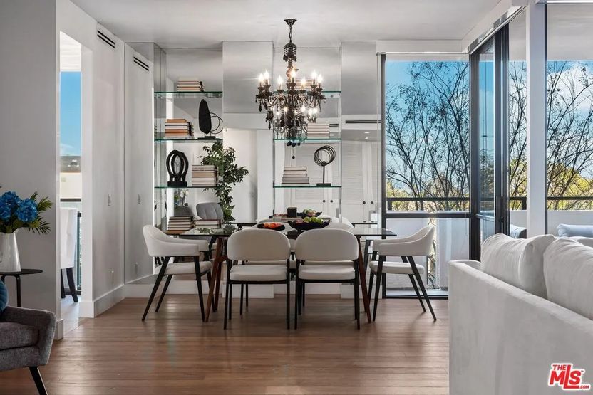 Realtor.com - Kristin Chenoweth 2