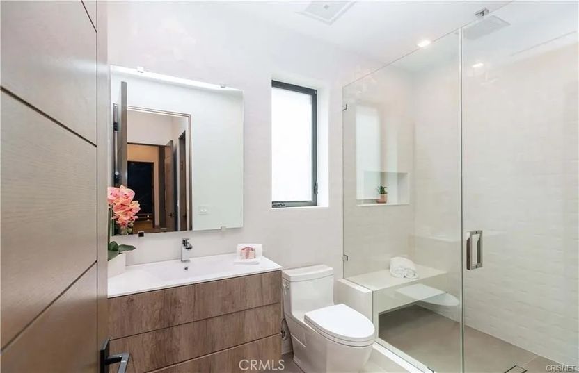 Realtor.com - Dennis Schröder 6